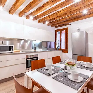  Apartamento Central Apt Italia